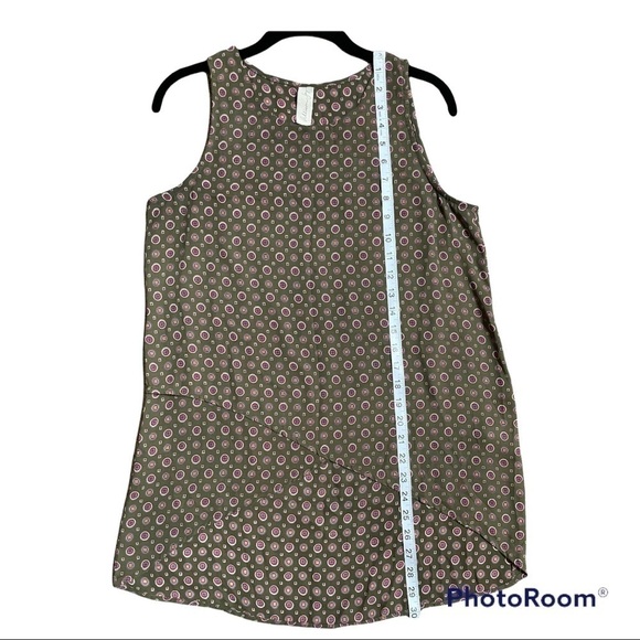 Evereve Allison Joy Floral Olive Sleeveless Tank Blouse | S - Picture 4 of 7